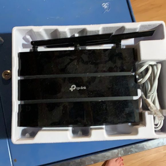 TP-LINK Home networking router wifi - Picture 2 of 4